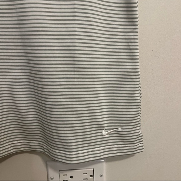 Women's Nike Golf Polo - Picture 4 of 5